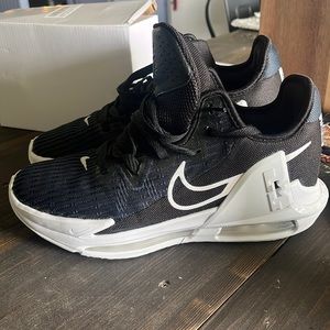 Nike Lebron Witness 6 Basketball Shoes